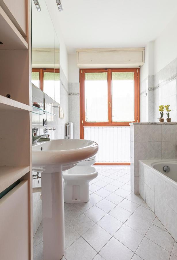 Casty Sweet Home - Parcheggio Privato Gratuito Milan Bagian luar foto